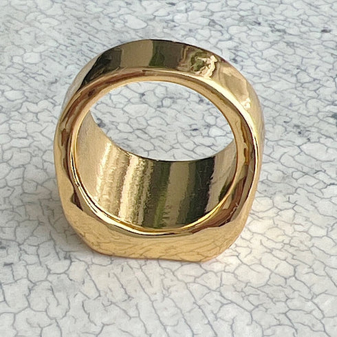 Lulu signet ring